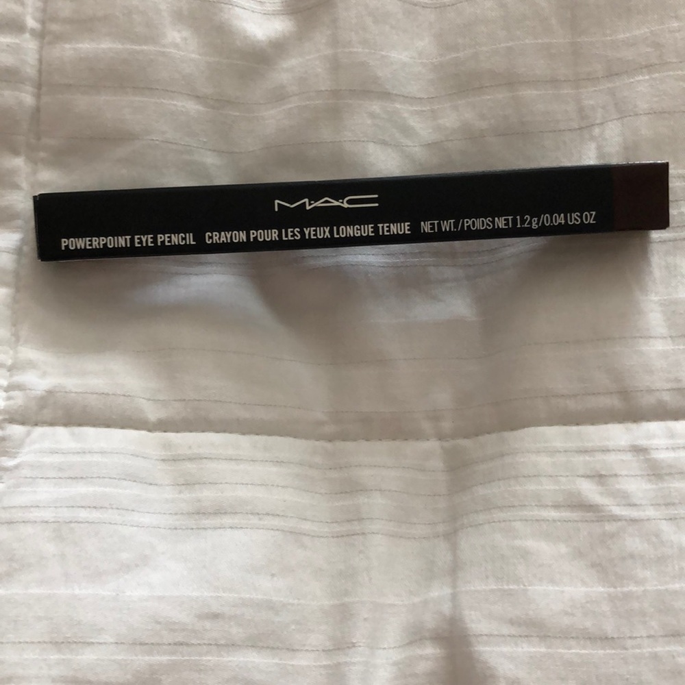 Eye liner -MAC